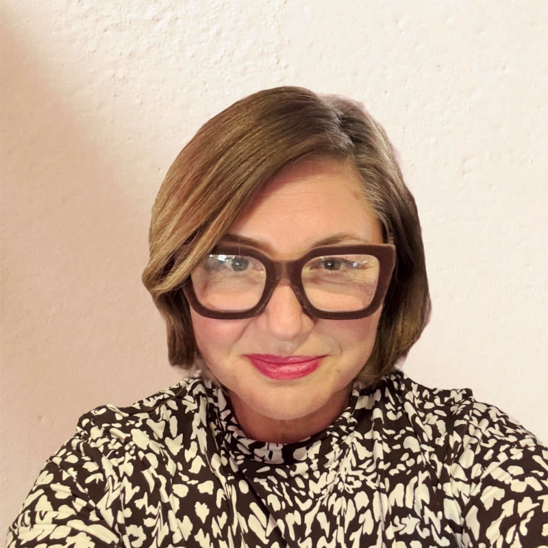 Rina G Lynch
